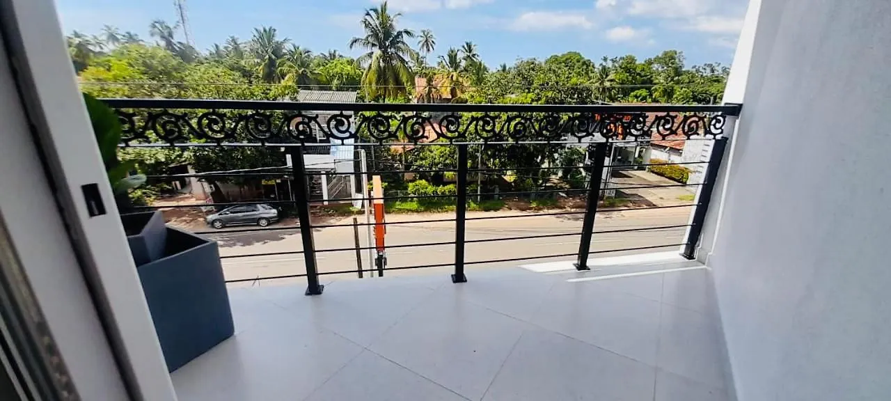 بيت ضيافة Ivory Laze Hotel نيجومبو