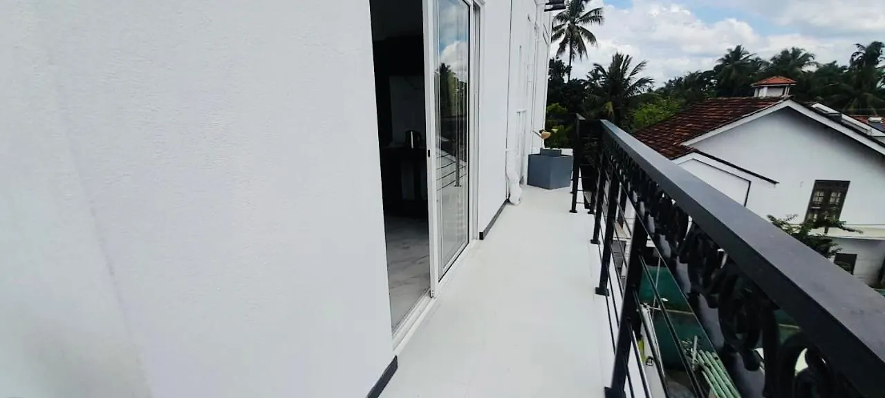 Ivory Laze Hotel Negombo 0*,